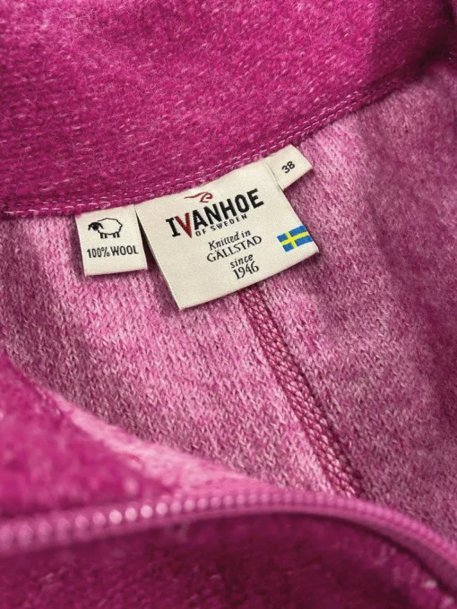 BEATA FULL ZIP, 100% FILTAD ULL — VERY BERRY