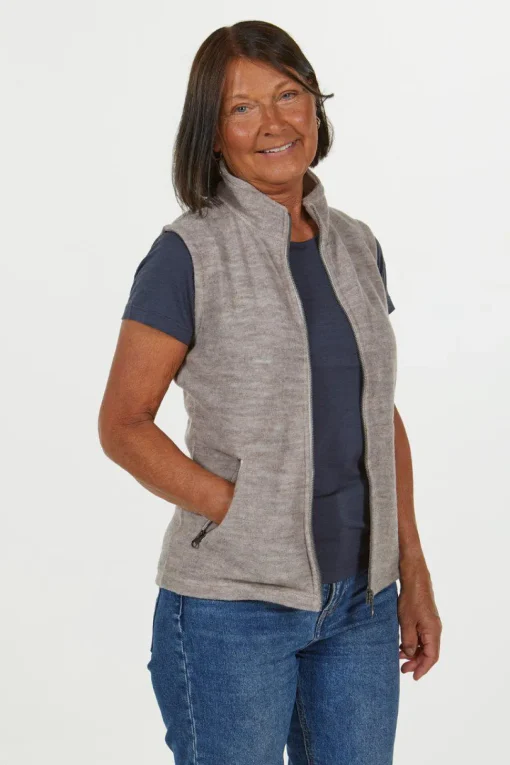FLORA VEST, 60% FILTAD ULL, 40% LYOCELL — GRAPHITE MARL