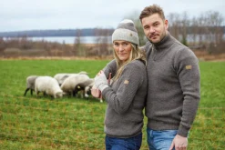 NLS GATERS, 100% OFÄRGAD ULL — NUTMEG