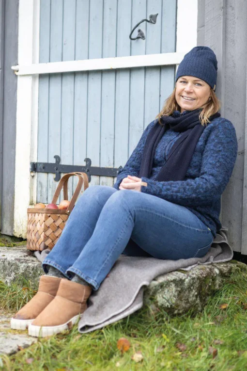 TUVA JAQUARD, 100% FILTAD ULL — LIGHT NAVY